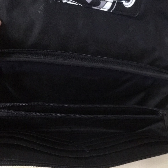 Vera Bradley Turn Lock Shoulder Crossbody Bag in Midnight Paisley - Picture 12 of 13